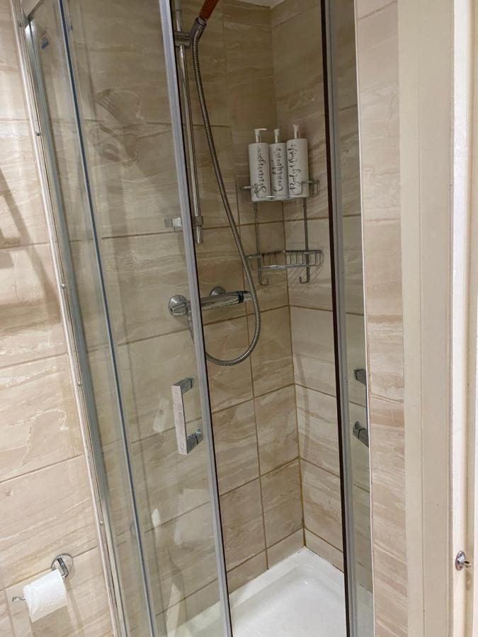 Stunning 2 Bed Flat In Ladbroke Grove * Londra